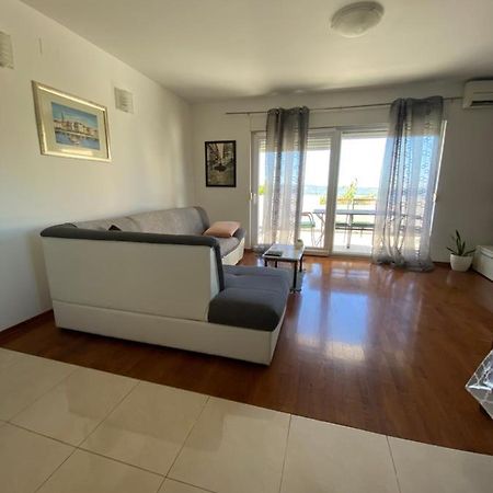 KaštelaApartman Mila公寓 外观 照片