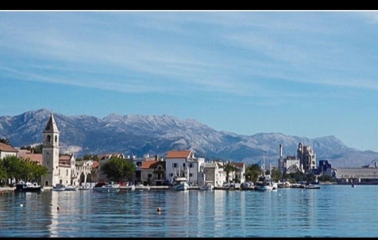 KaštelaApartman Mila公寓 外观 照片