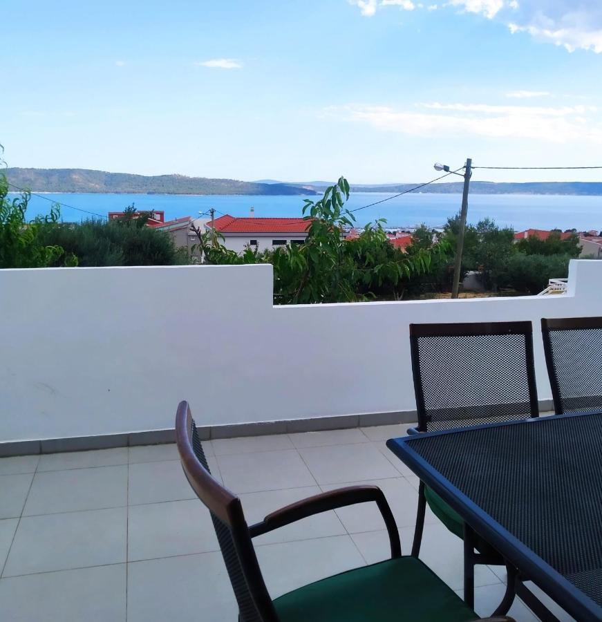 KaštelaApartman Mila公寓 外观 照片