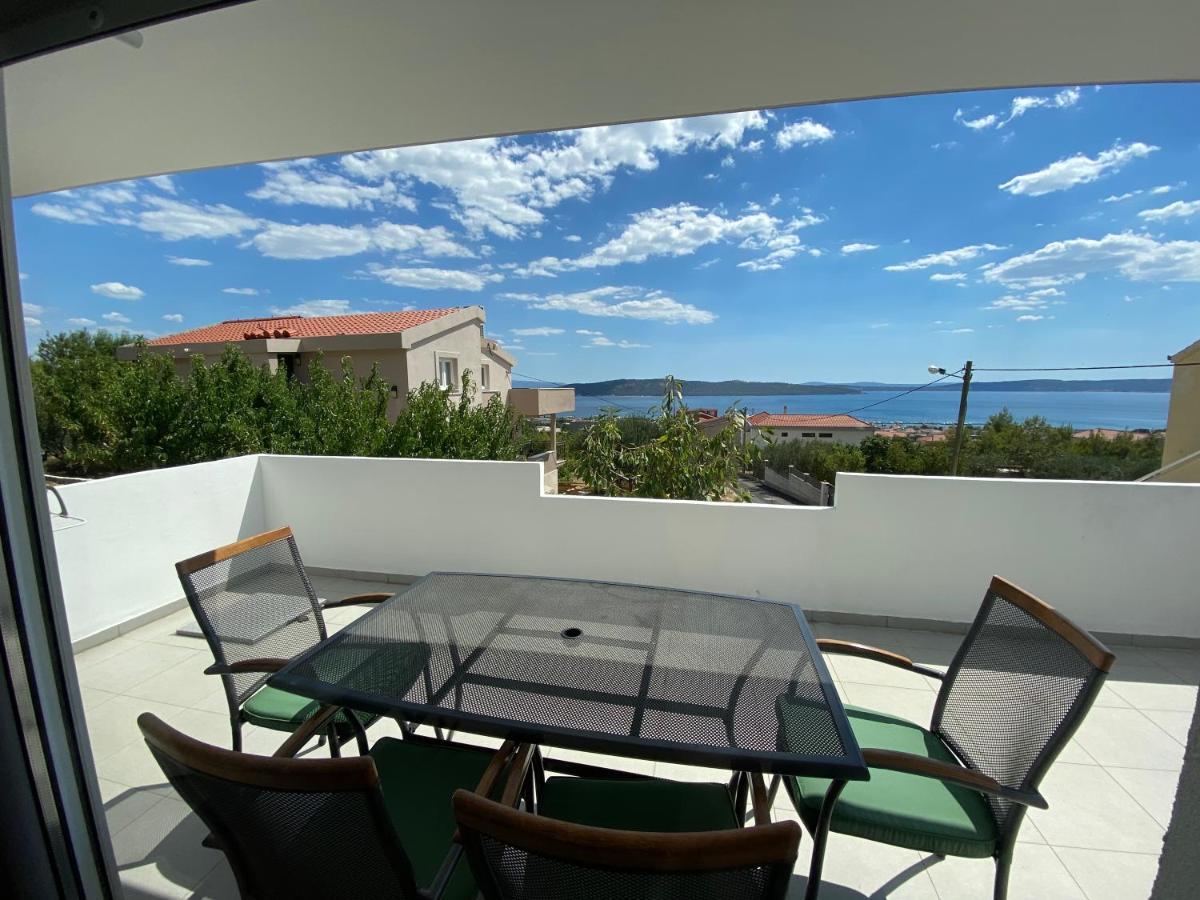 KaštelaApartman Mila公寓 外观 照片