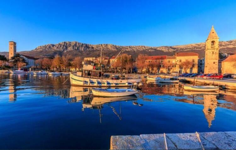 KaštelaApartman Mila公寓 外观 照片